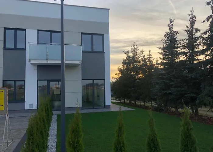 Plaza Premium شقة Słupca